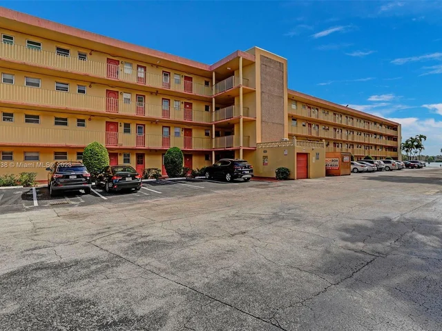 445 NE 195th St # 327, Miami FL 33179