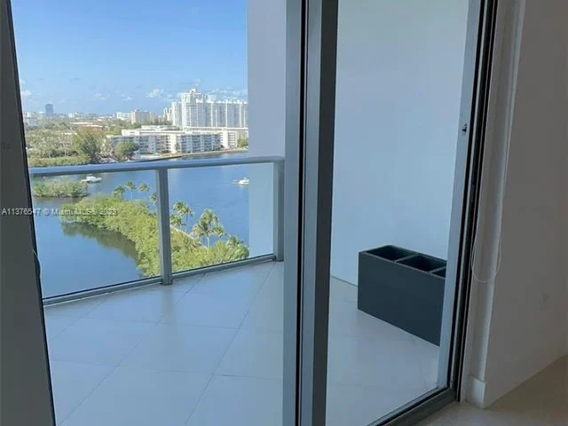 17301 Biscayne Blvd # 1108, North Miami Beach FL 33160