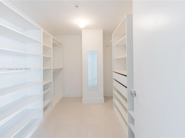 17301 Biscayne Blvd # 1108, North Miami Beach FL 33160