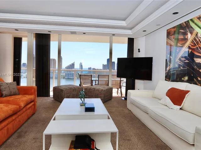 4000 ISLAND BL # 2701, Aventura FL 33160