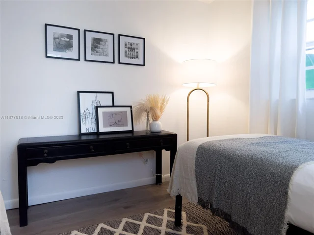 560 NW 47th Ter, Miami FL 33127