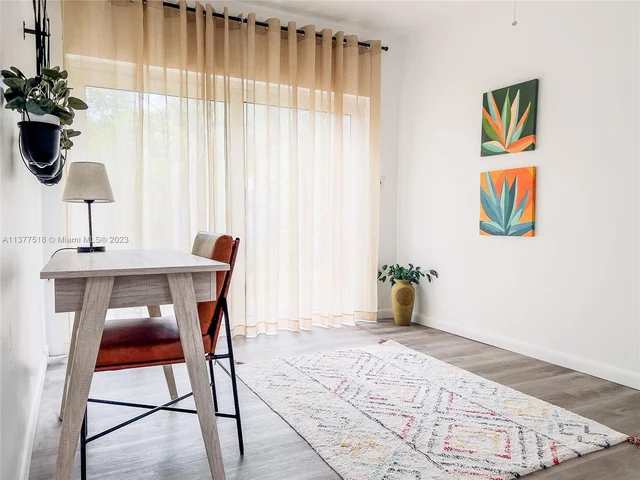 560 NW 47th Ter, Miami FL 33127