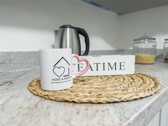 560 NW 47th Ter, Miami FL 33127