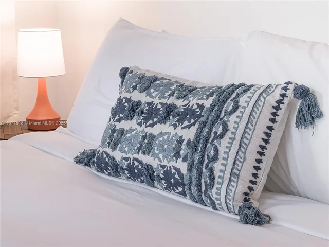 560 NW 47th Ter, Miami FL 33127