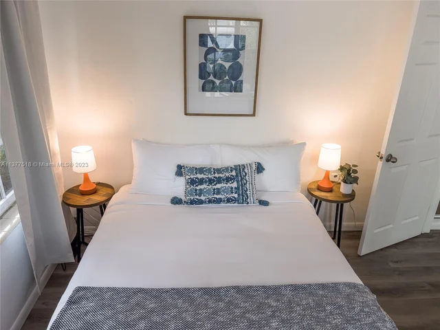 560 NW 47th Ter, Miami FL 33127