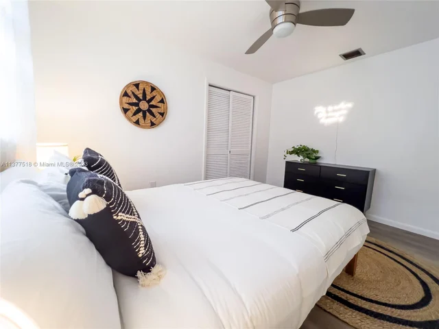 560 NW 47th Ter, Miami FL 33127