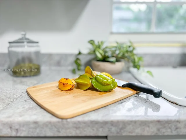 560 NW 47th Ter, Miami FL 33127