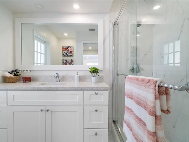 6201 NE 22nd Ave, Fort Lauderdale FL 33308