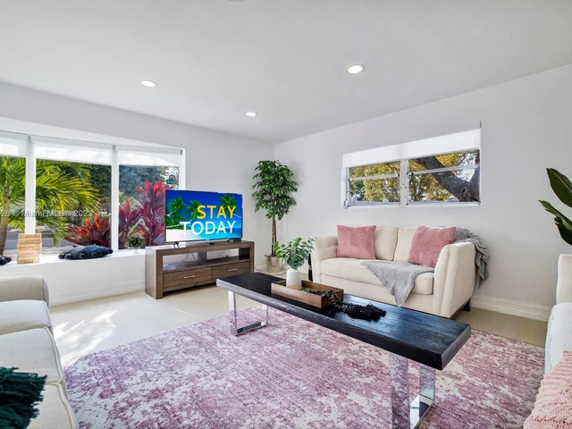 6201 NE 22nd Ave, Fort Lauderdale FL 33308