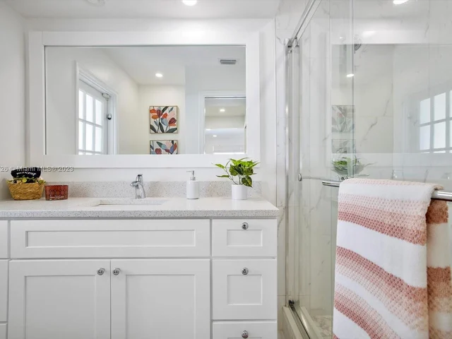 6201 NE 22nd Ave, Fort Lauderdale FL 33308