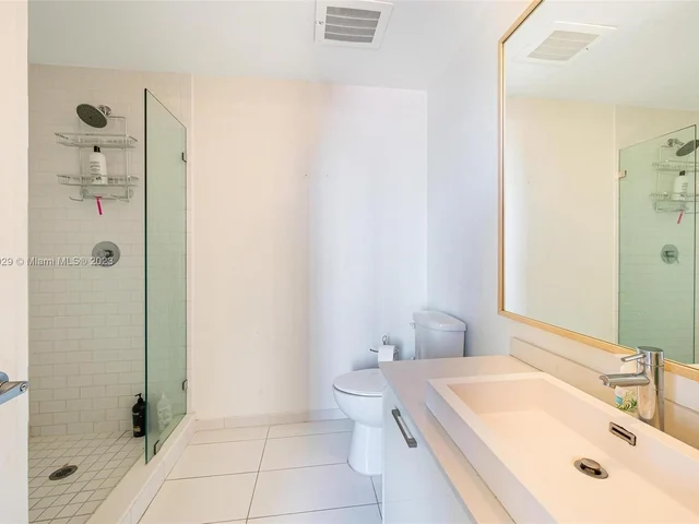 151 SE 1st St # 1404, Miami FL 33131