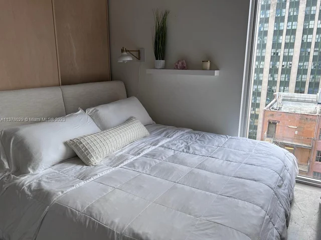 151 SE 1st St # 1404, Miami FL 33131