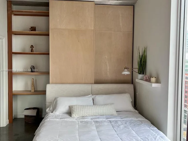 151 SE 1st St # 1404, Miami FL 33131