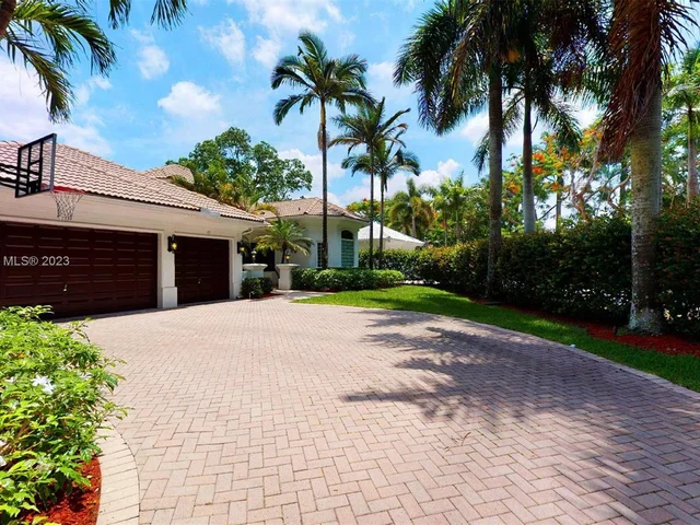 21 Snowy Owl Ter, Plantation FL 33324