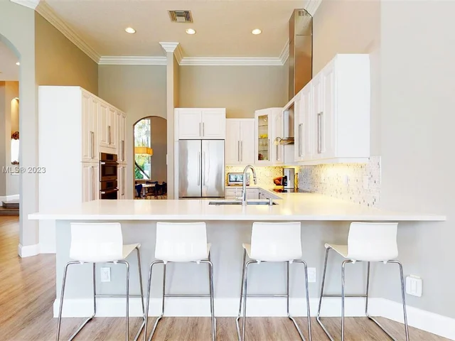 21 Snowy Owl Ter, Plantation FL 33324