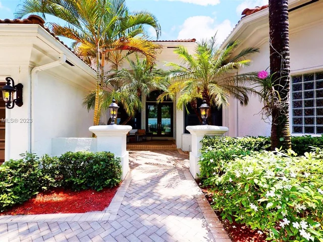 21 Snowy Owl Ter, Plantation FL 33324