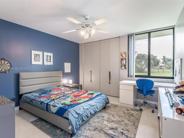 15180 SW 31st Ct, Davie FL 33331