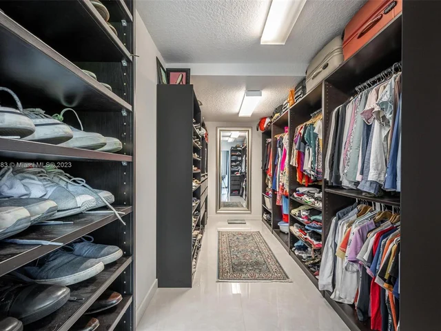 15180 SW 31st Ct, Davie FL 33331