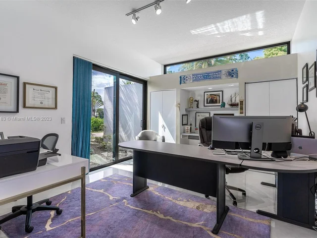 15180 SW 31st Ct, Davie FL 33331