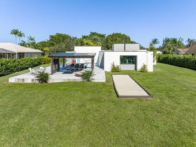 15180 SW 31st Ct, Davie FL 33331