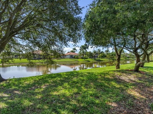 15180 SW 31st Ct, Davie FL 33331