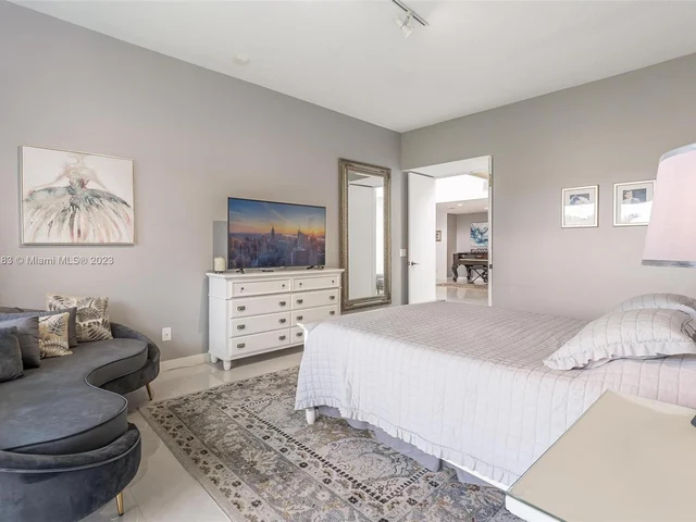 15180 SW 31st Ct, Davie FL 33331