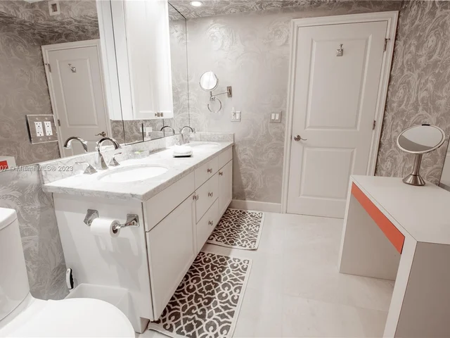 9801 Collins Ave # 15H, Bal Harbour FL 33154