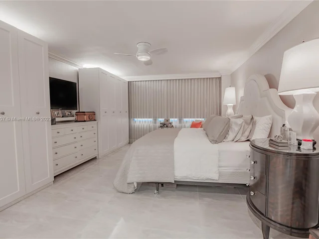 9801 Collins Ave # 15H, Bal Harbour FL 33154