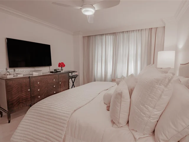 9801 Collins Ave # 15H, Bal Harbour FL 33154