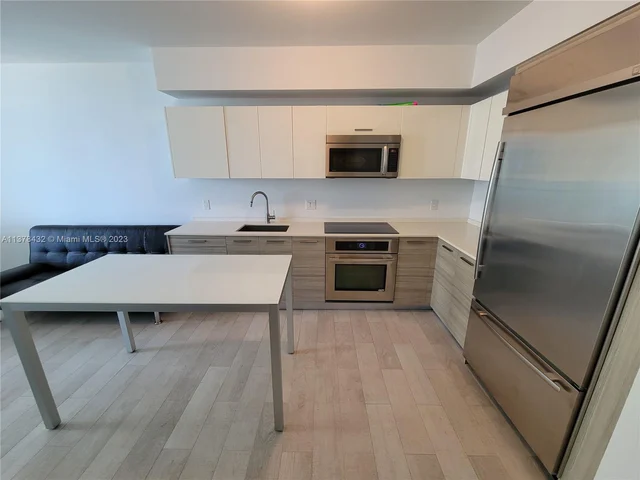 1300 BRICKELL BAY DR # 804, Miami FL 33131