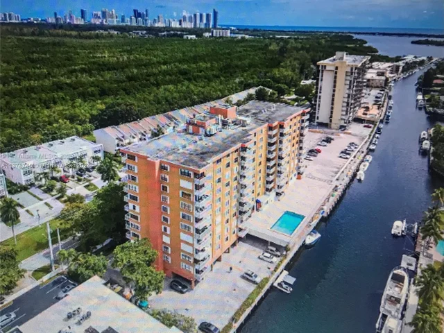 2450 NE 135th St # 1010, North Miami FL 33181