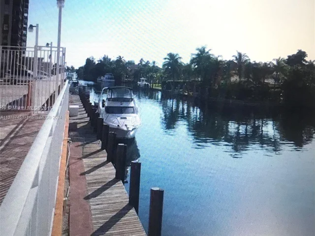 2450 NE 135th St # 1010, North Miami FL 33181