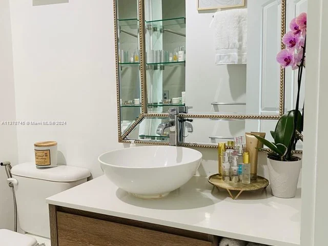 2450 NE 135th St # 1010, North Miami FL 33181