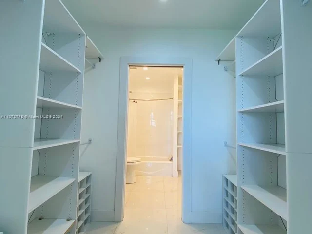 2450 NE 135th St # 1010, North Miami FL 33181