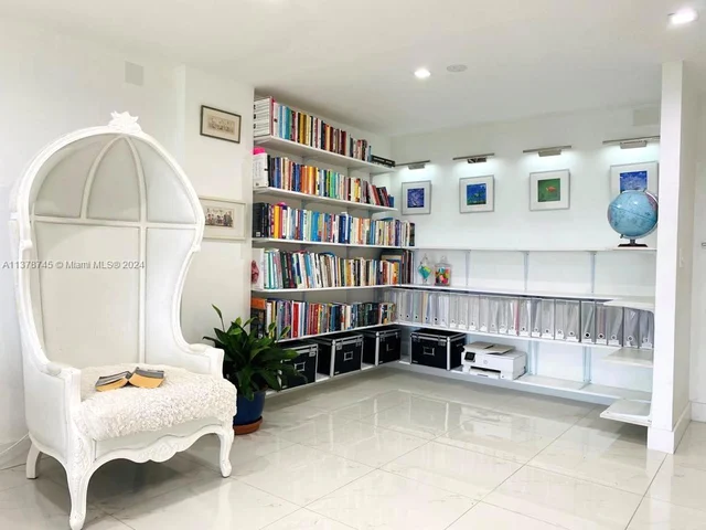 2450 NE 135th St # 1010, North Miami FL 33181