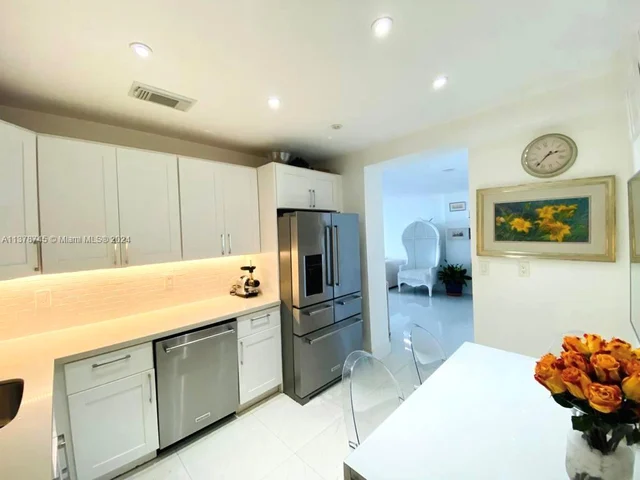 2450 NE 135th St # 1010, North Miami FL 33181