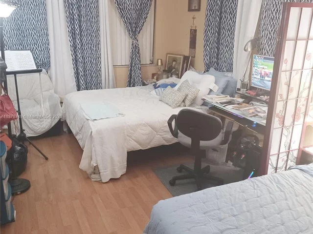 1750 NE 191st St # 1, Miami FL 33179