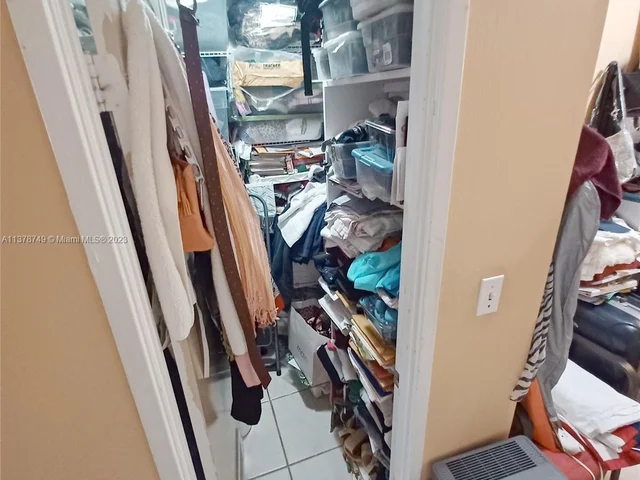 1750 NE 191st St # 1, Miami FL 33179