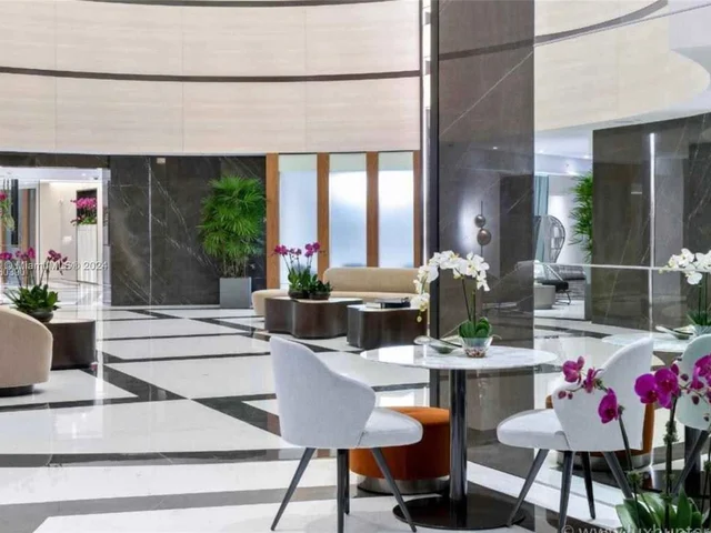 300 S Pointe Dr # 1901, Miami Beach FL 33139