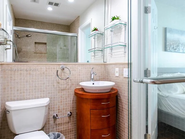 1254 Harrison St # 1254, Hollywood FL 33019