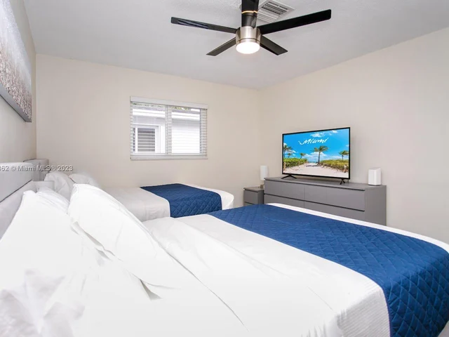 1254 Harrison St # 1254, Hollywood FL 33019