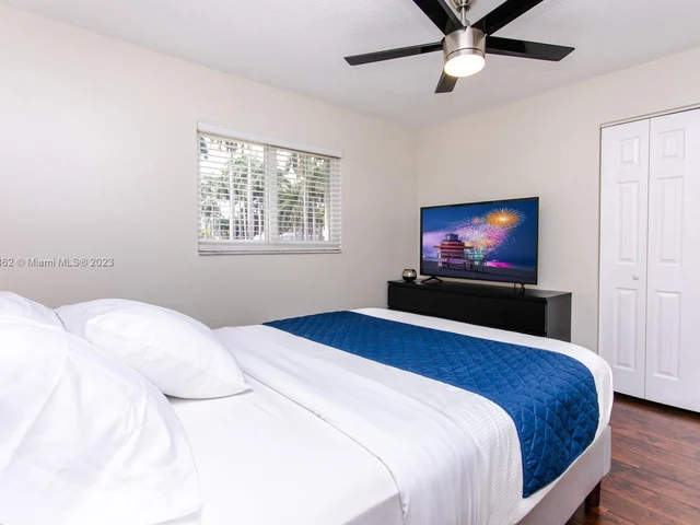 1254 Harrison St # 1254, Hollywood FL 33019