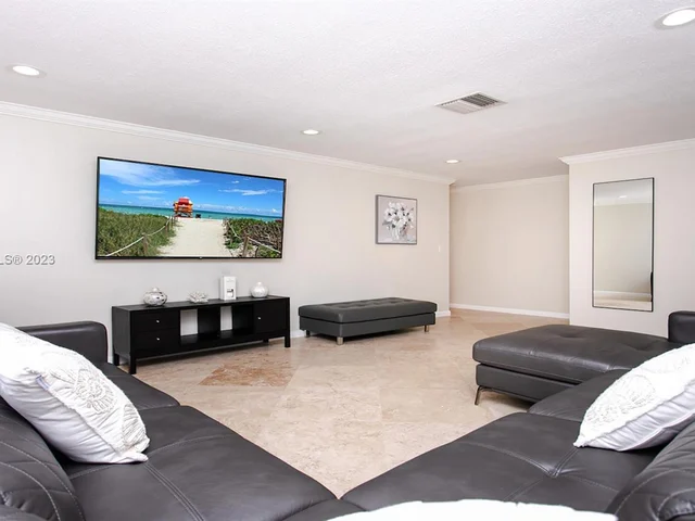 1254 Harrison St # 1254, Hollywood FL 33019