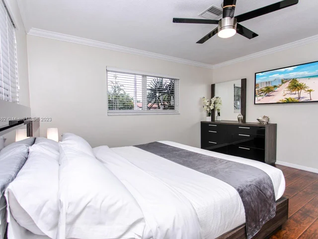 1254 Harrison St # 1254, Hollywood FL 33019