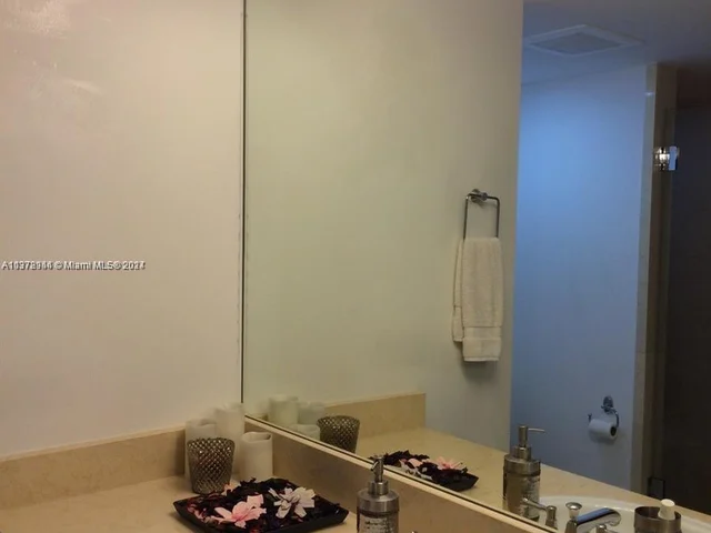 19900 E Country Club Dr # 718, Aventura FL 33180