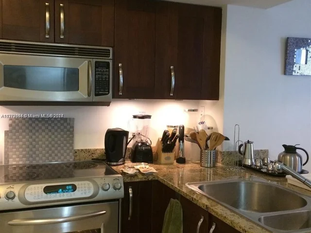 19900 E Country Club Dr # 718, Aventura FL 33180