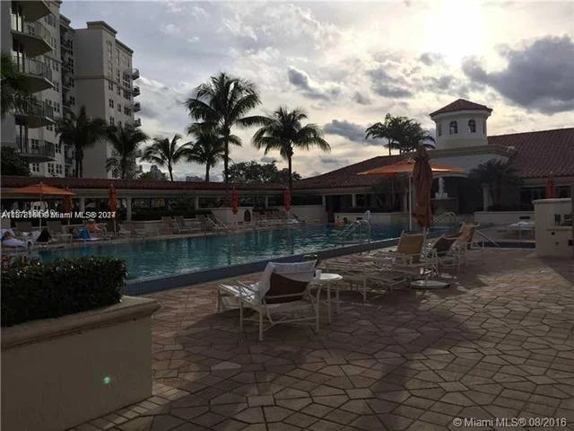 19900 E Country Club Dr # 718, Aventura FL 33180