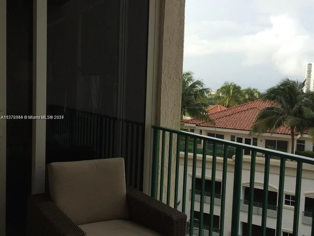 19900 E Country Club Dr # 718, Aventura FL 33180