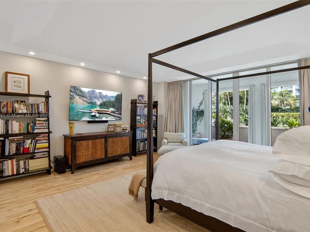 20165 NE 39th Pl # 303, Aventura FL 33180