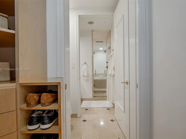 20165 NE 39th Pl # 303, Aventura FL 33180